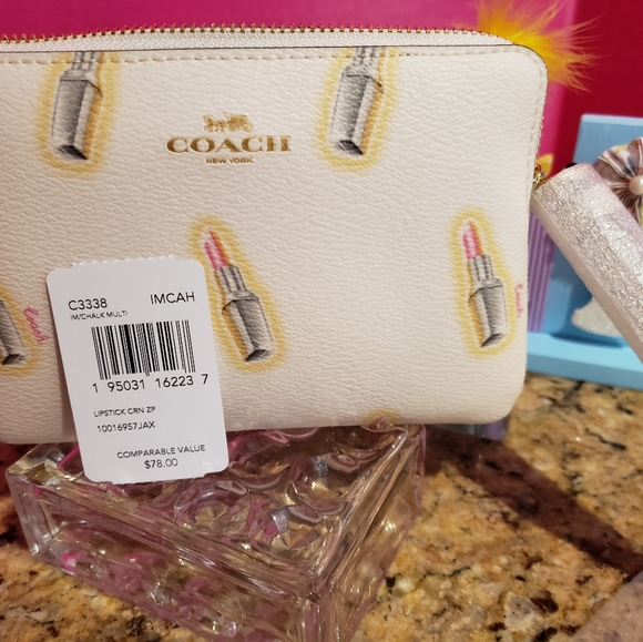 Coach Lipstick Wristlet NWT - Picture 3 of 8